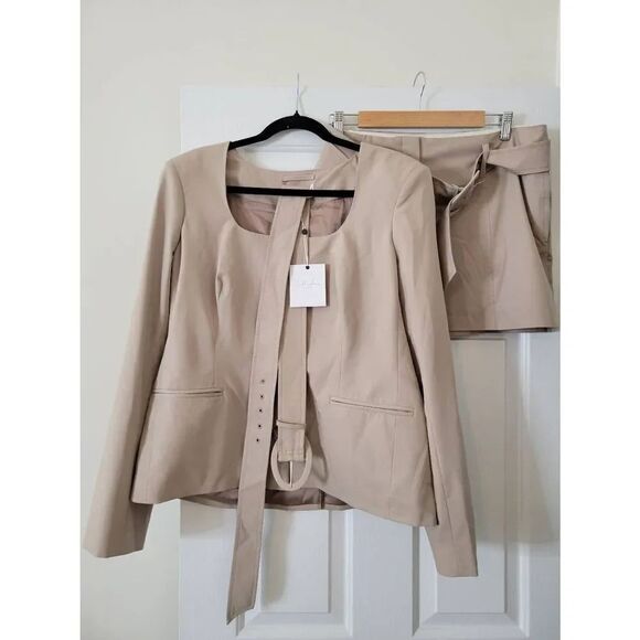 L'Academie Fifi Jacket and Ebbi Skirt in Beige XL NWT - Picture 4 of 12